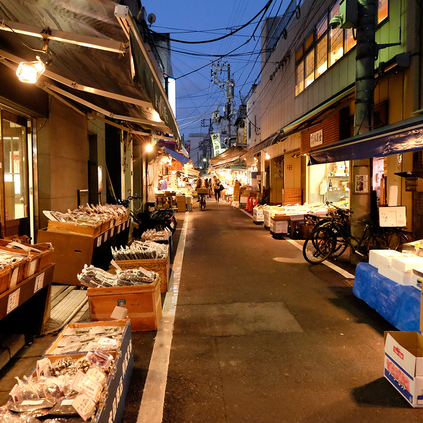 築地の町並みを知る